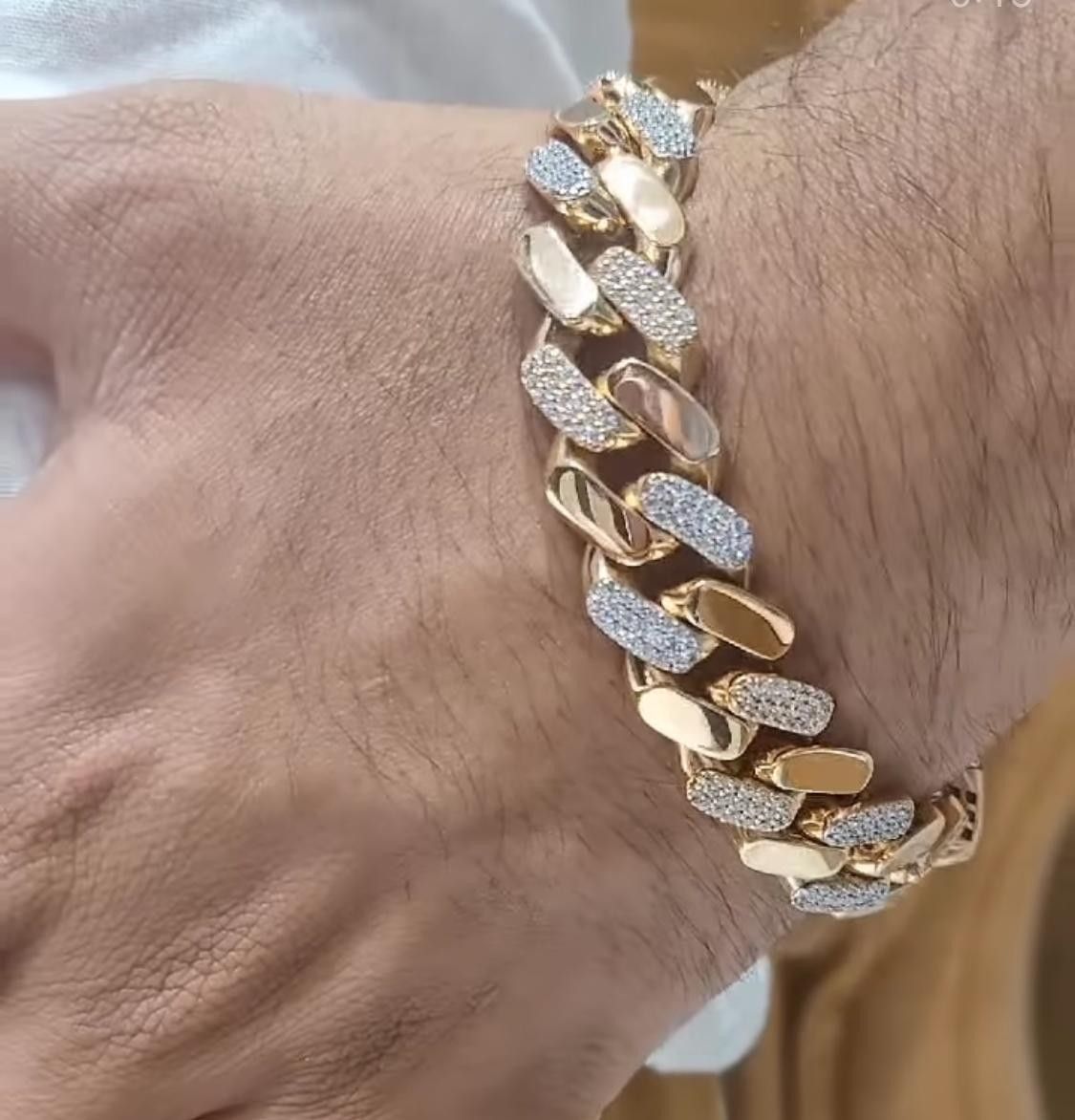 Contemporary Gold & Silver Link Bracelet